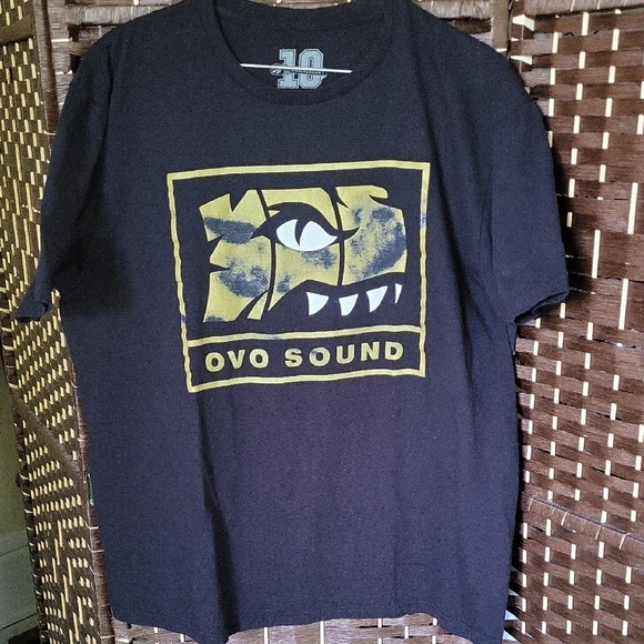 OVO Sound Black T-Shirt with Gold Graphic - Picture 1 of 4